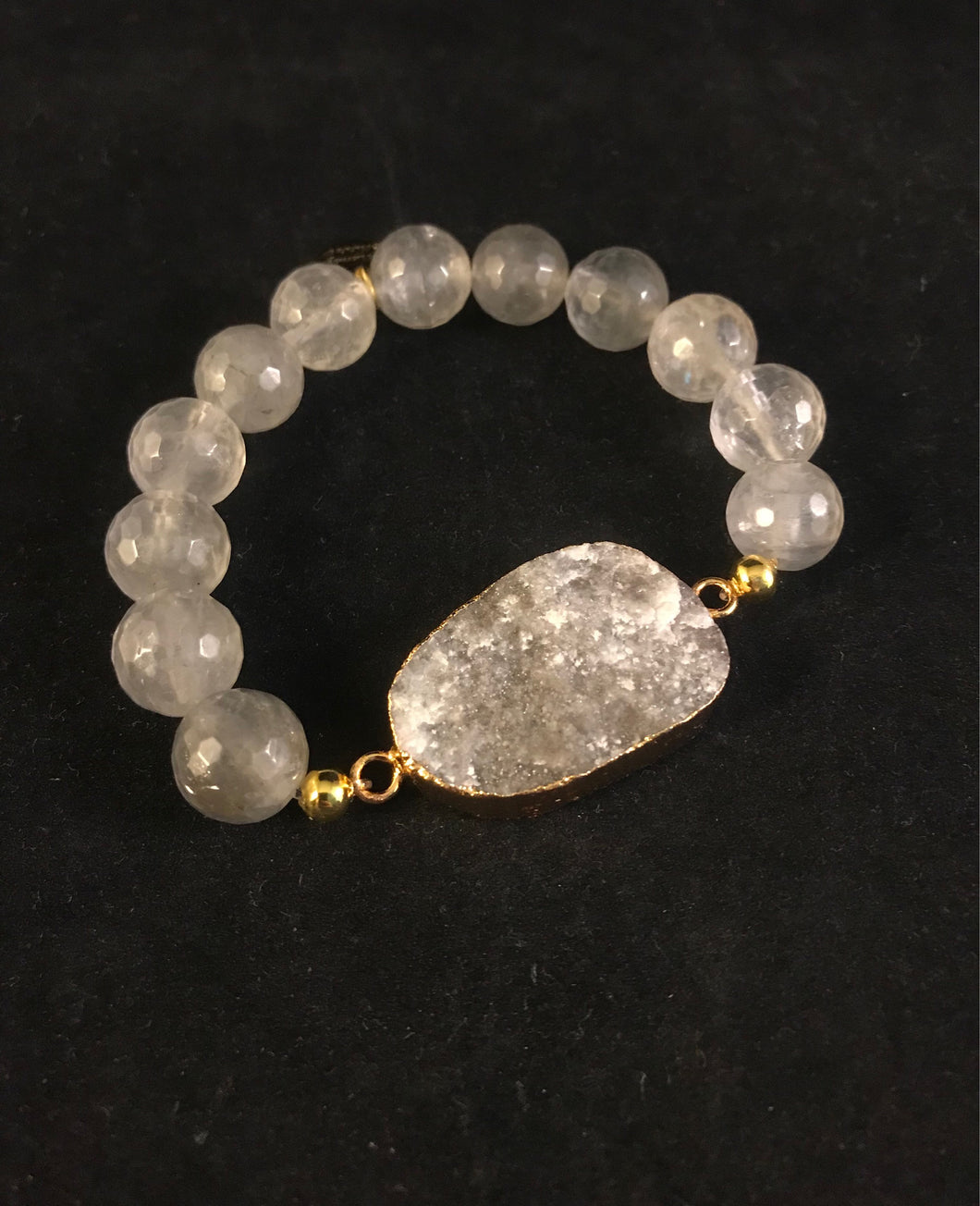 Gray druzy and smokey quartz beaded bracelet