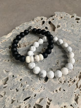 Load image into Gallery viewer, Mens white and black agate with sterling focal beaded bracelet
