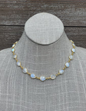 Load image into Gallery viewer, Moonstone gold chain

